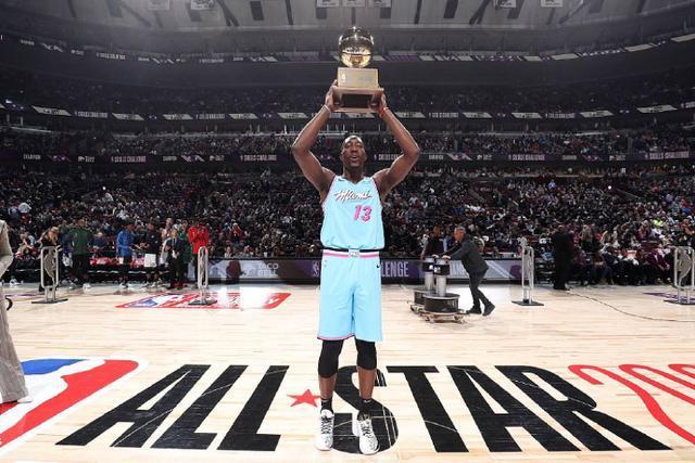 新老对决C罗PK亚马尔!"双牙"决战难逃平局魔咒